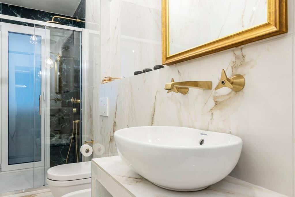 Velasca Flexyrent Apt. Aircon - Wifi - Brand New Milano Exteriör bild